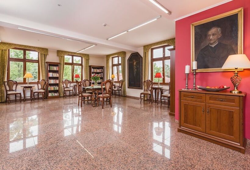 בית מלון כפרי Domus Mater