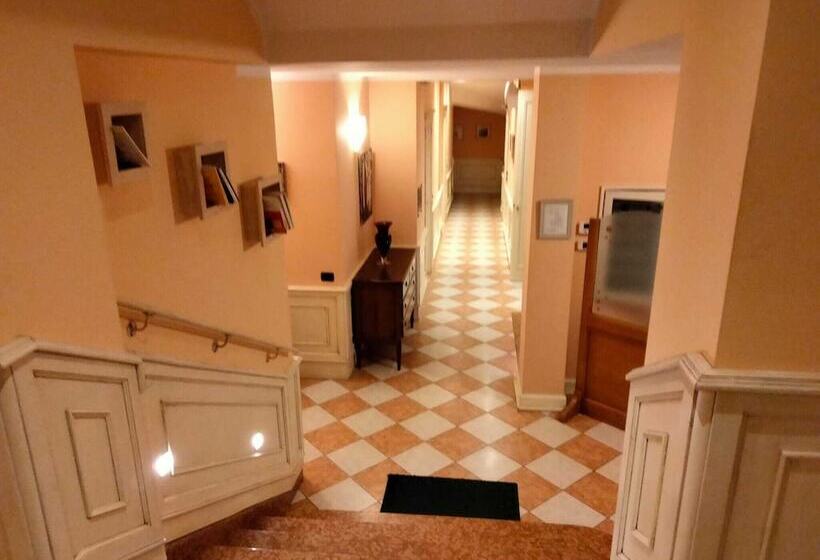 ホテル Due Colonne