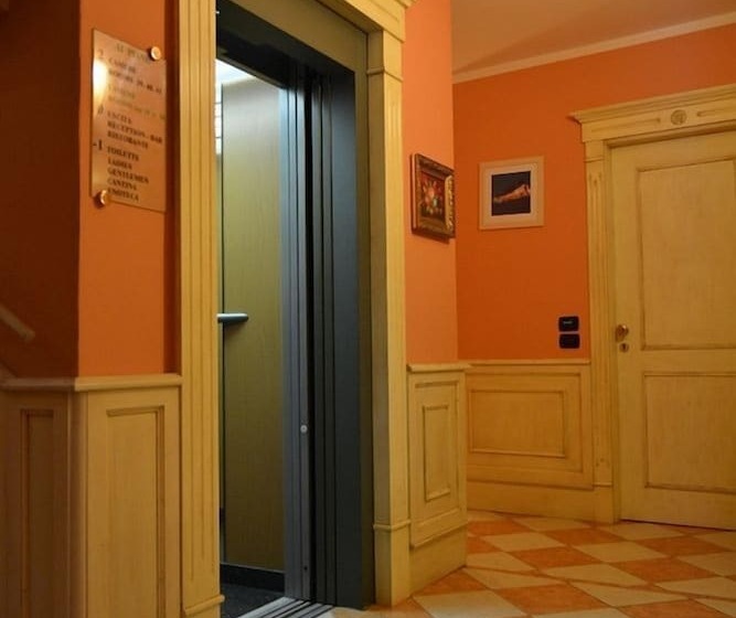 ホテル Due Colonne