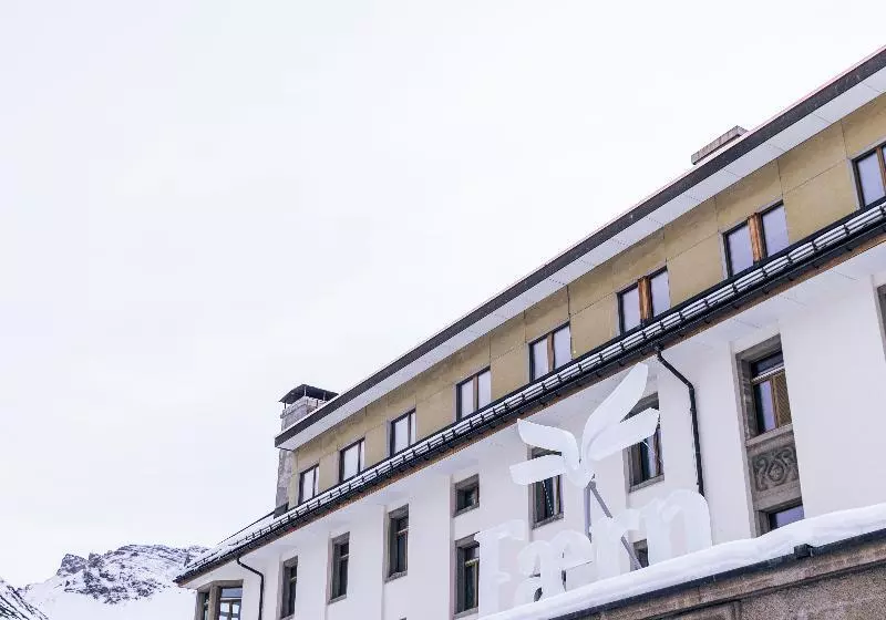 فندق Altein Arosa