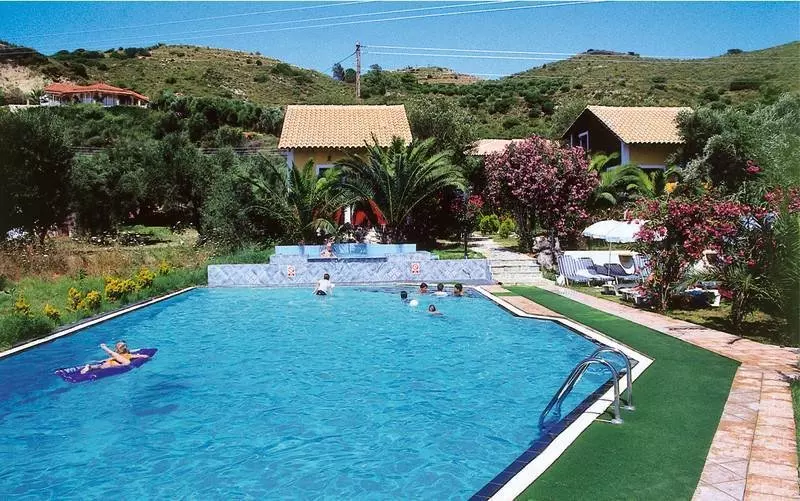 هتل Garden Of Eden