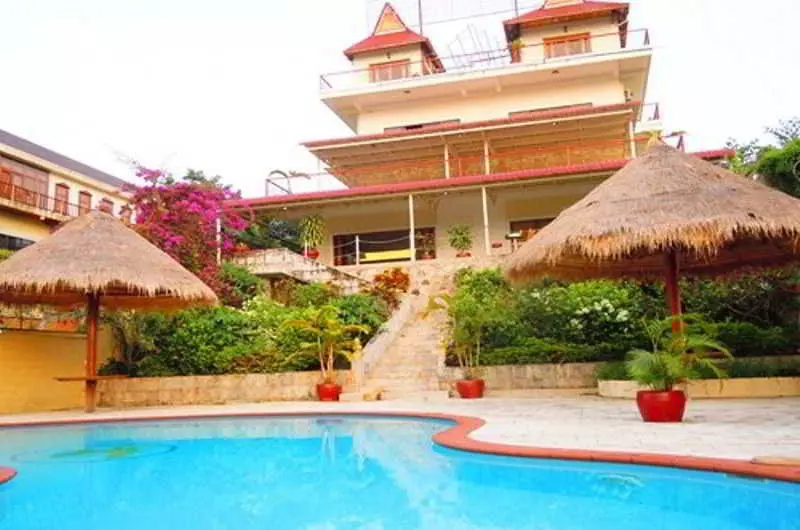 ホテル Golden Rooster Resort