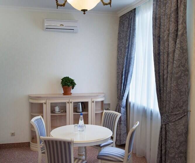 ホテル Green Line Samara