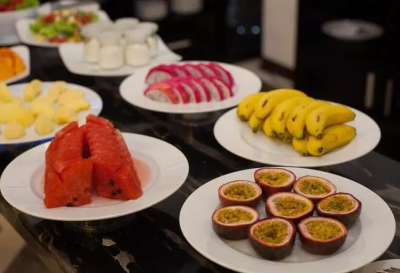 هتل Helios Legend