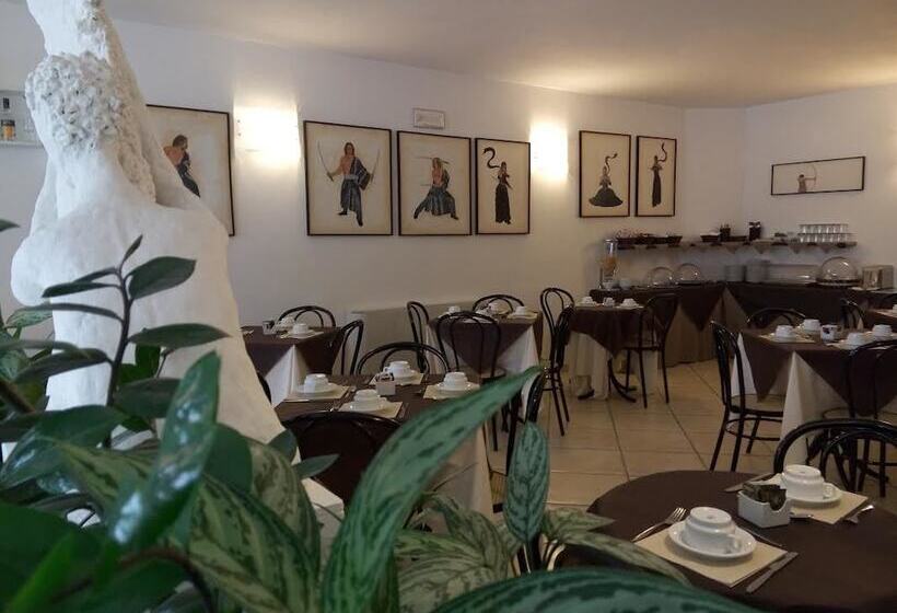 Отель I Platani