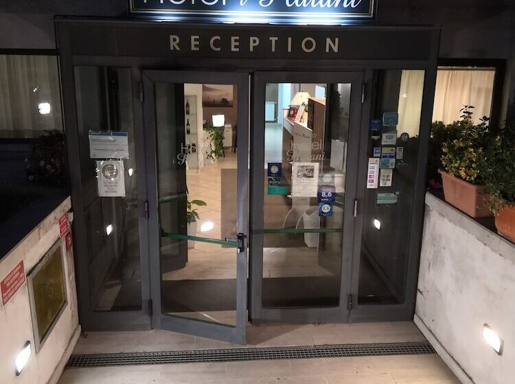 Отель I Platani