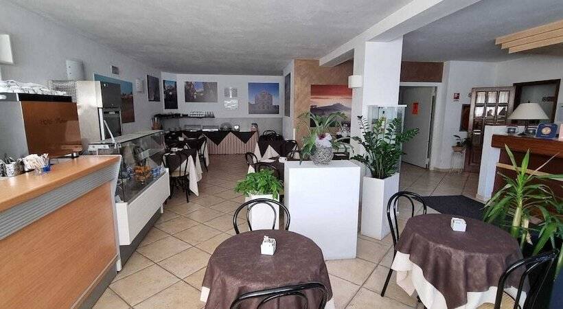 Отель I Platani