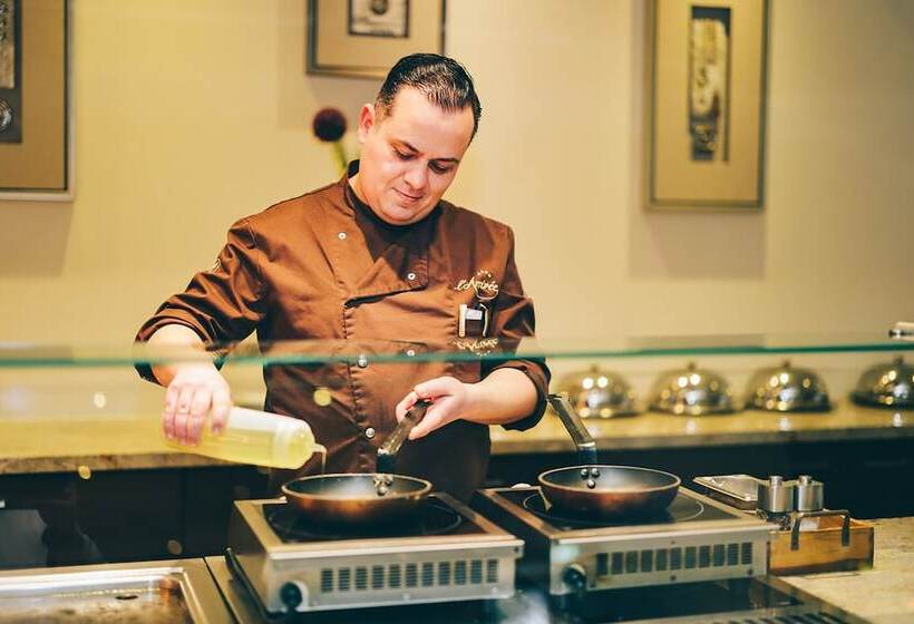 L Arrivée Hotel & Spa