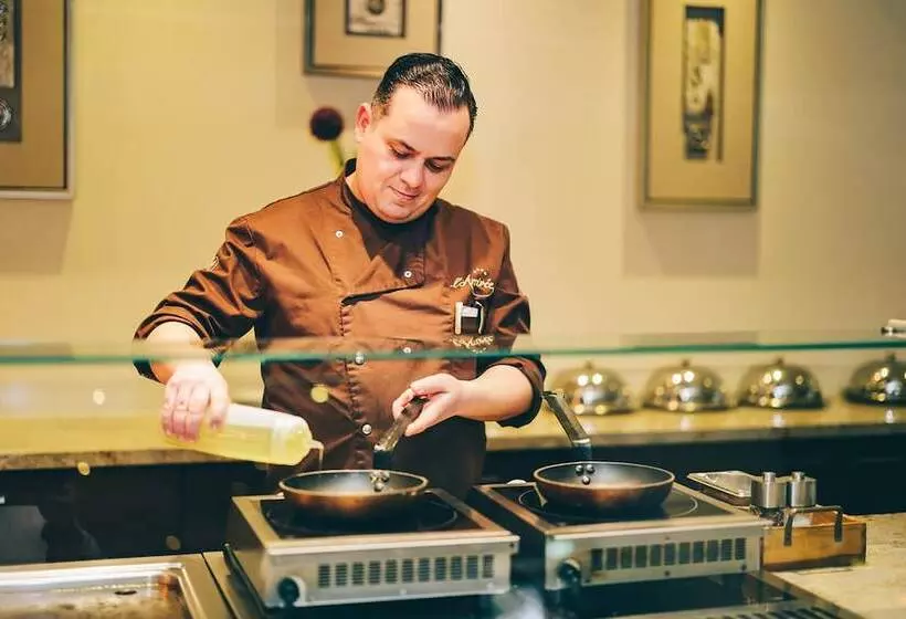 L Arrivée Hotel & Spa