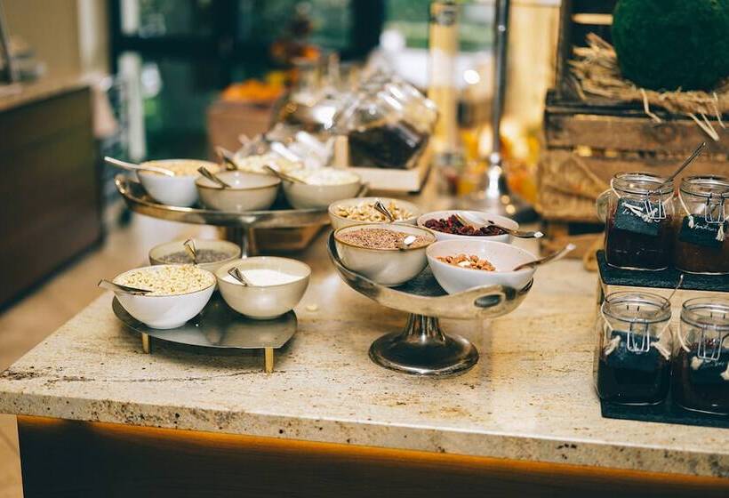 L Arrivée Hotel & Spa