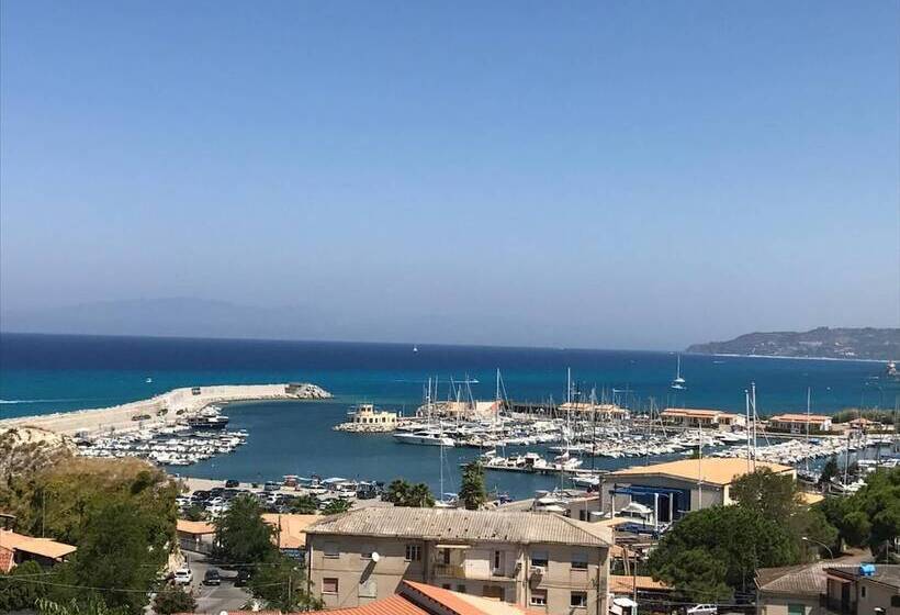 فندق Ananea Tropea Yachting Resort