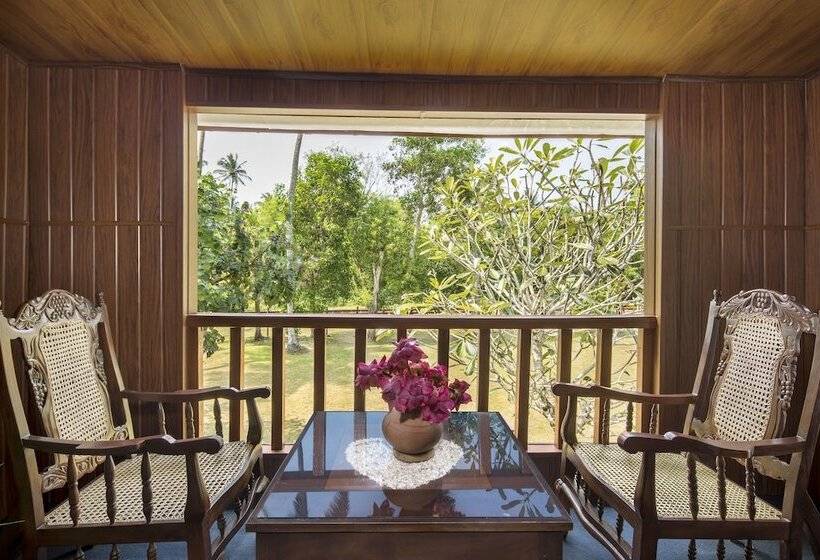 Отель Palm Beach Inn &sea Shells Cabanas