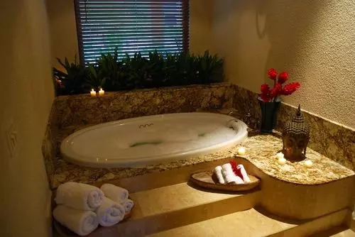 酒店 Parrot Tree Beach Resort