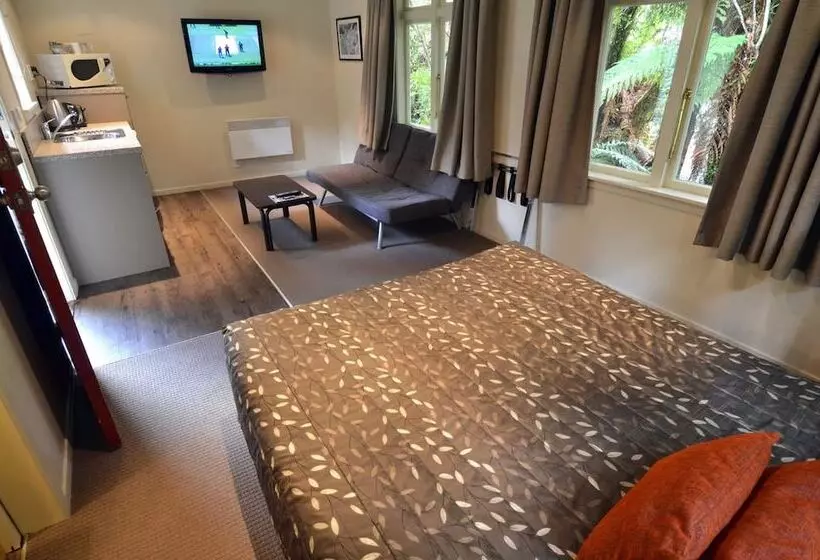 فندق Rainforest Retreat