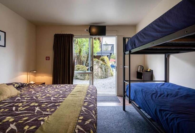 Hotel Rainforest Retreat