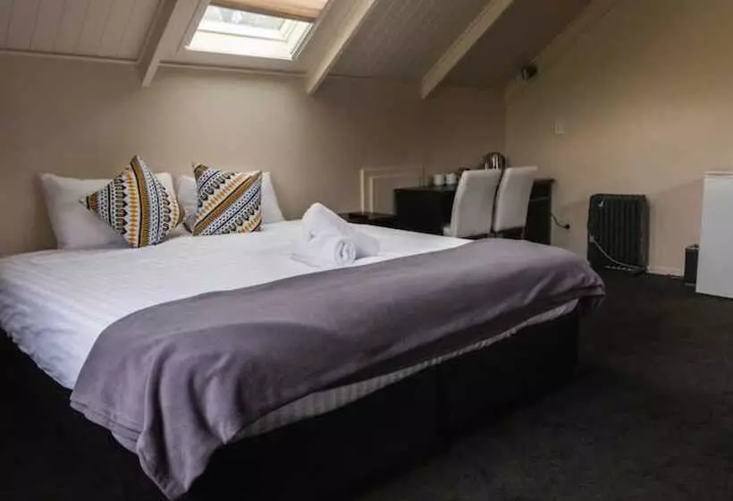 فندق Rainforest Retreat