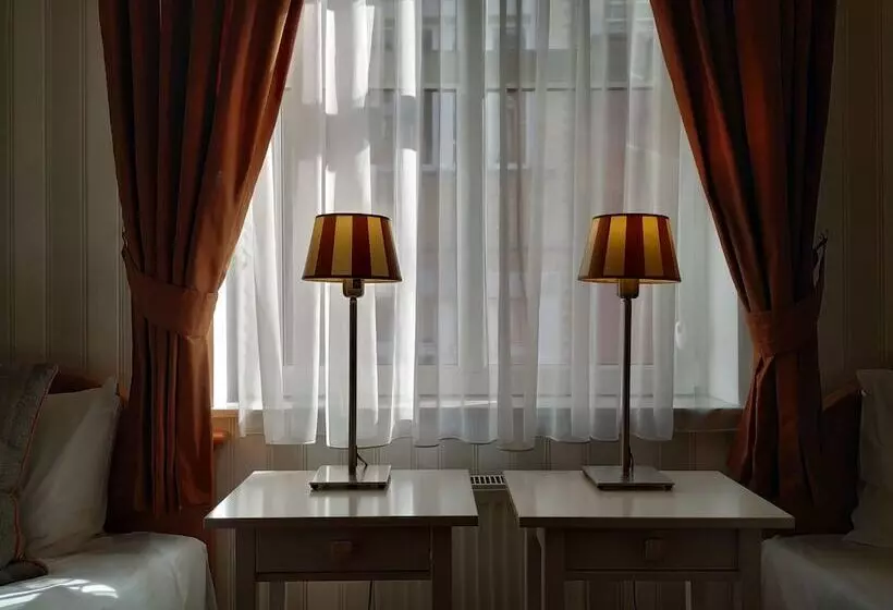 Hotelli Stare Miasto Old Town