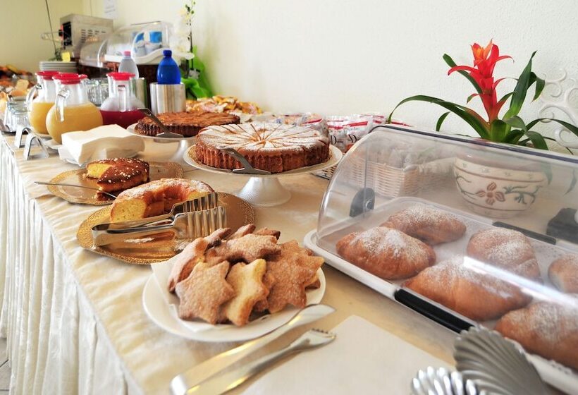 Отель Stella Marina