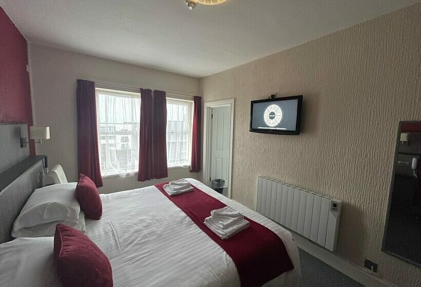 בית מלון כפרי The Port