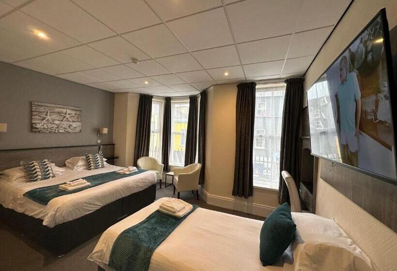 בית מלון כפרי The Port