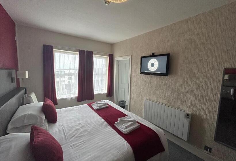 בית מלון כפרי The Port