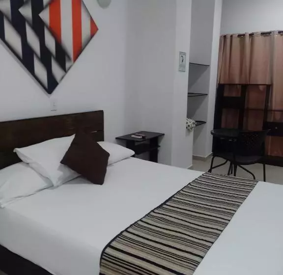 هتل Torre Del Viento Cali