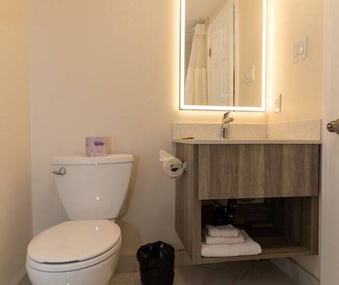 Мотель Borden Inn And Suites