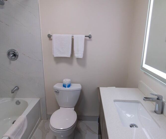 Мотель Borden Inn And Suites