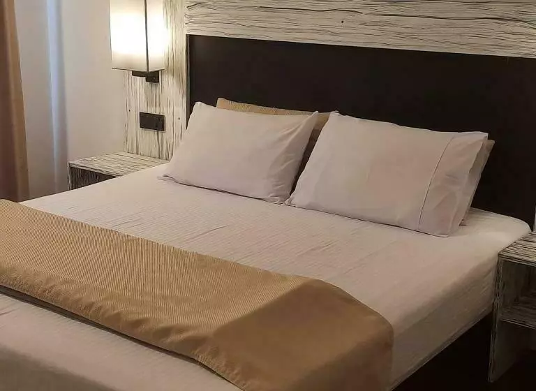 Majatalo Amarasinghe Guest House