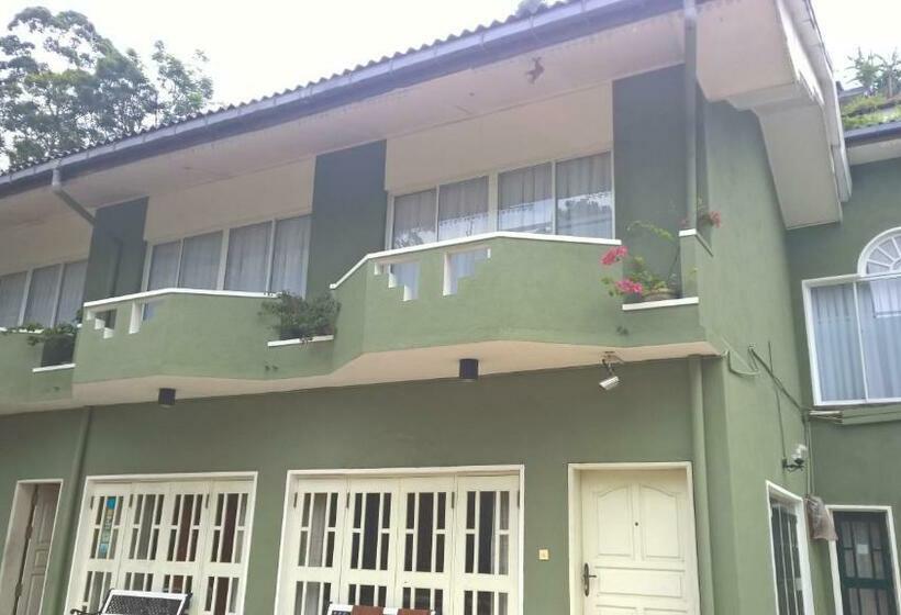 ペンション Amarasinghe Guest House