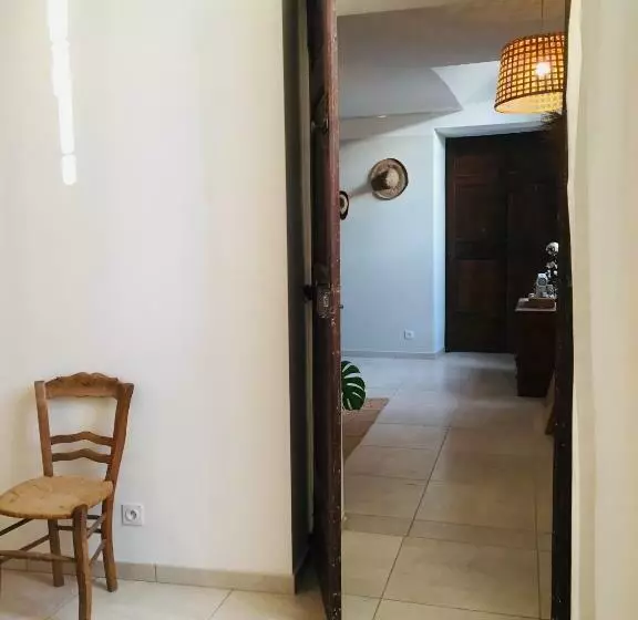 ペンション Ferme St Pierre 2 Suites Avec Piscine, Clim, Repas, Cheminée Ou Baignoire Spa