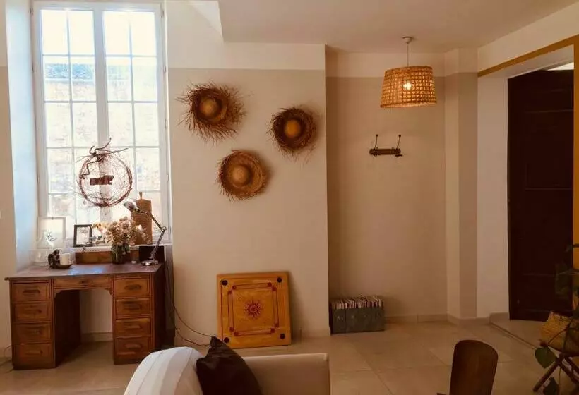 ペンション Ferme St Pierre 2 Suites Avec Piscine, Clim, Repas, Cheminée Ou Baignoire Spa