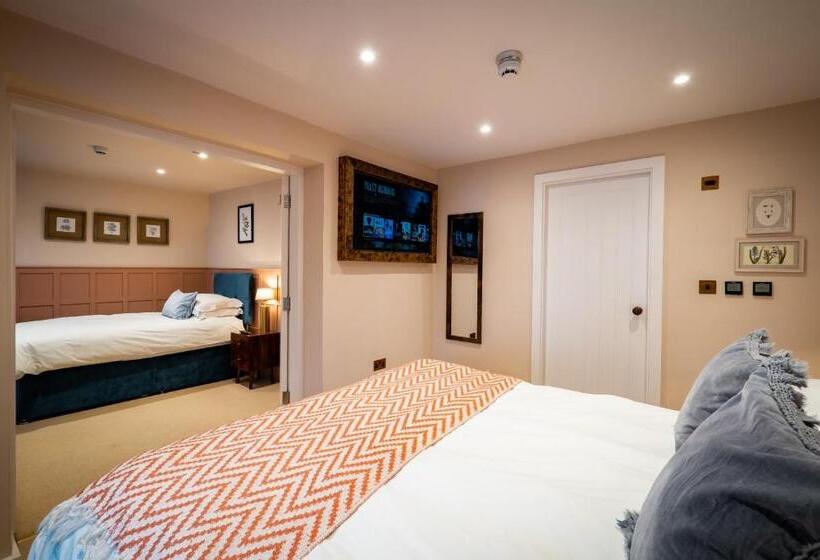 פנסיון The White House