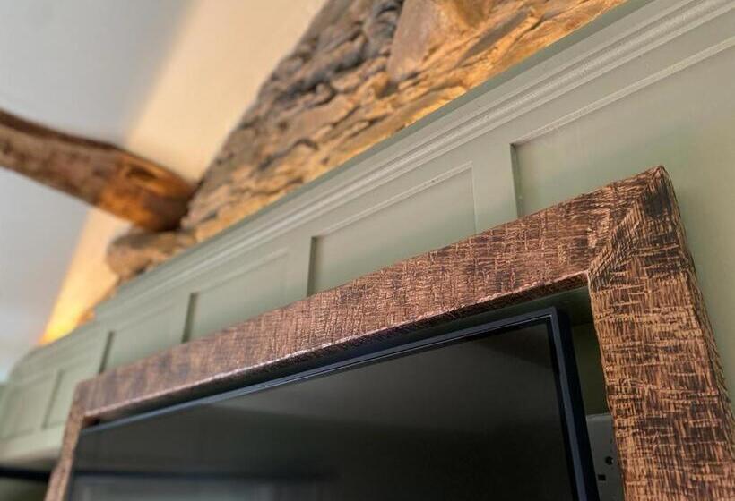 פנסיון The White House