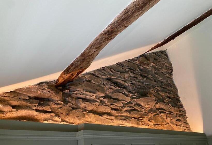 פנסיון The White House