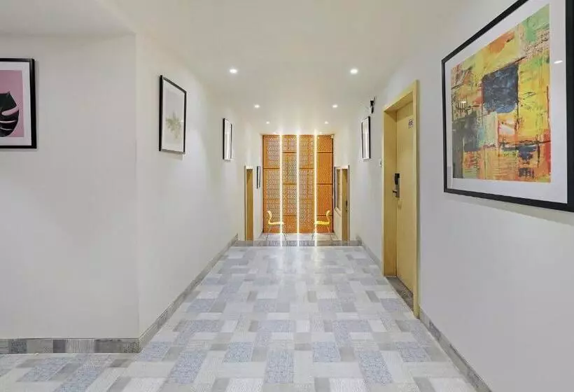 Fabhotel Oasis Yellow Courtyard