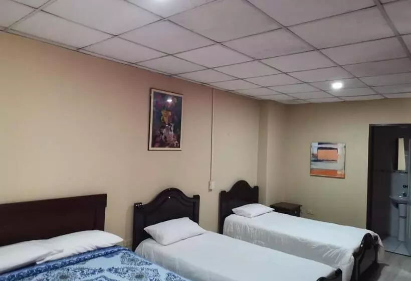 Hotel 4 Rios