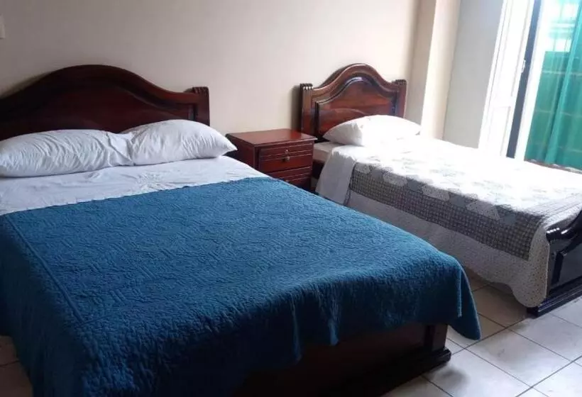 Hotel 4 Rios