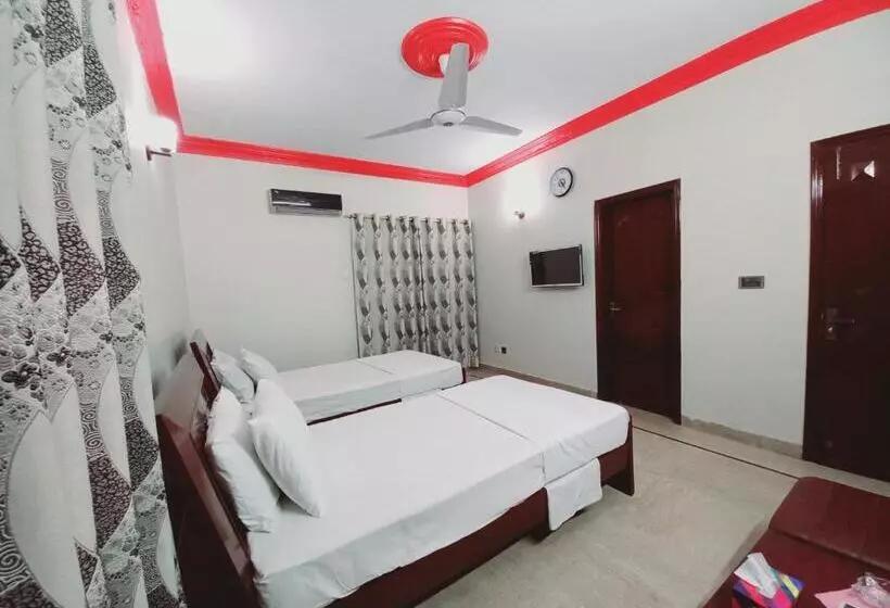 هتل Cosy Inn Guest House