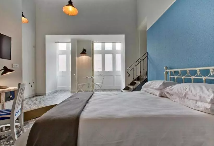 پانسیون Chateau La Vallette   Grand Master S Suite