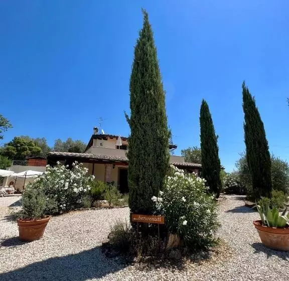 Aamiaismajoitus (B&B) Casale Terre Rosse Garden