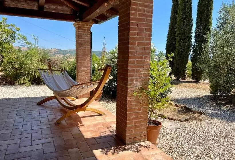 Aamiaismajoitus (B&B) Casale Terre Rosse Garden