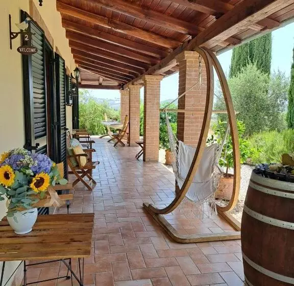 Aamiaismajoitus (B&B) Casale Terre Rosse Garden