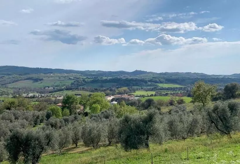 Aamiaismajoitus (B&B) Casale Terre Rosse Garden