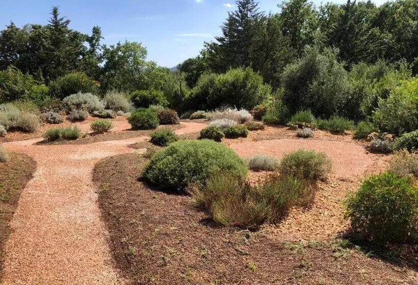 Aamiaismajoitus (B&B) Casale Terre Rosse Garden