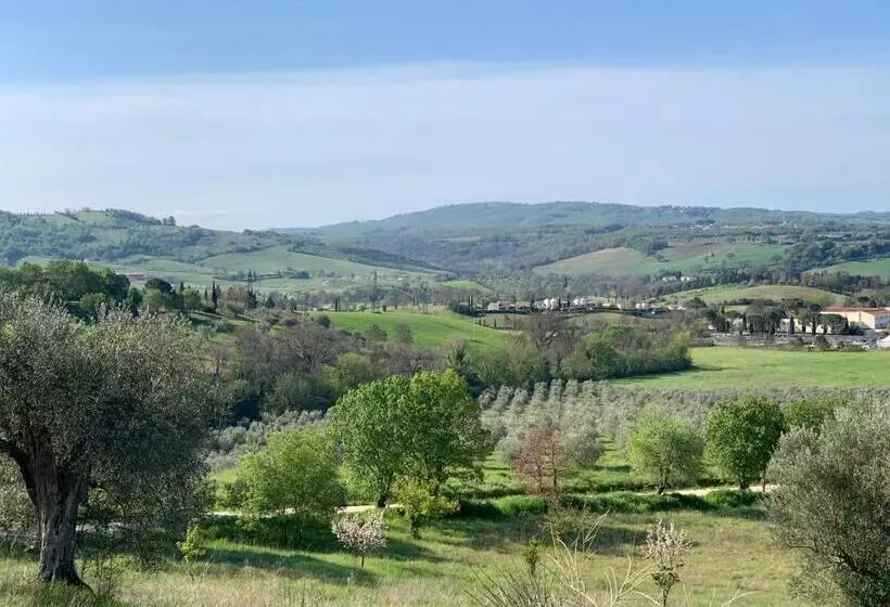 Aamiaismajoitus (B&B) Casale Terre Rosse Garden