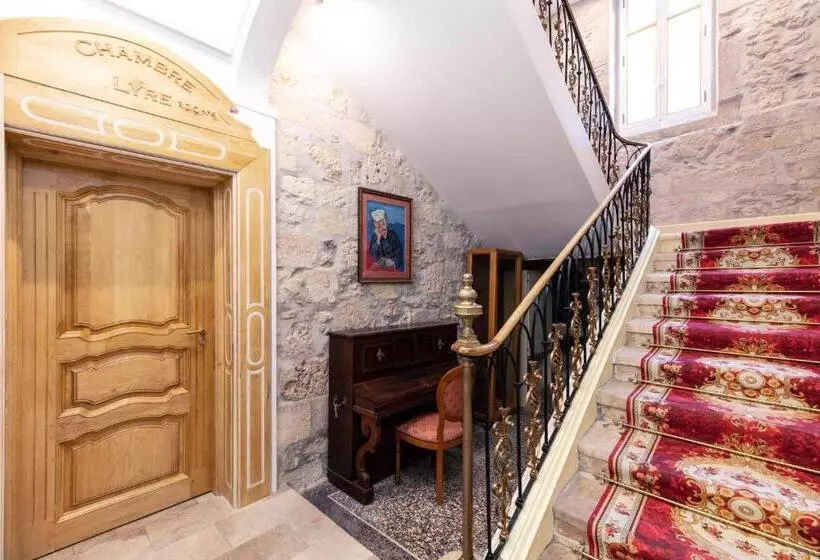 پانسیون Studio Du Maire Maison De L église Du Couvent