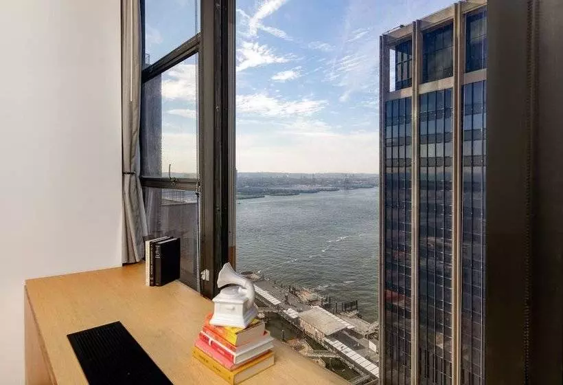 Placemakr Wall Street