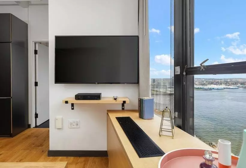 Placemakr Wall Street