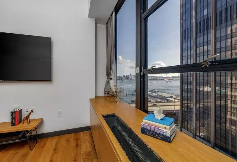Placemakr Wall Street